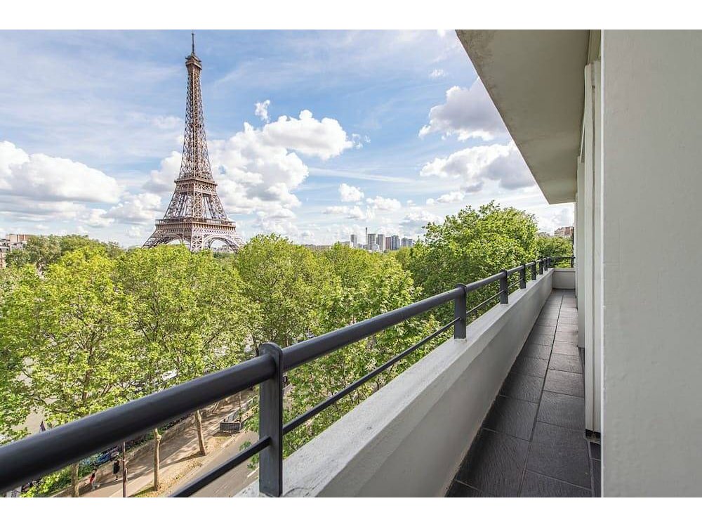 Holiday apartment in Paris from £1337 per night