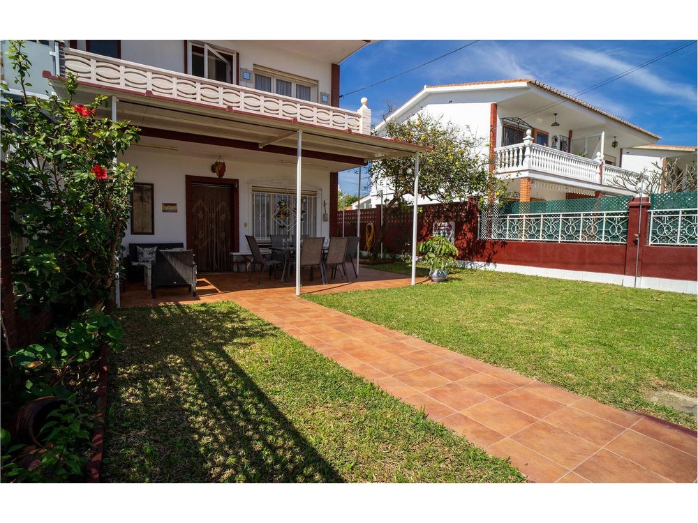Holiday home in Axarquía from £70 per night
