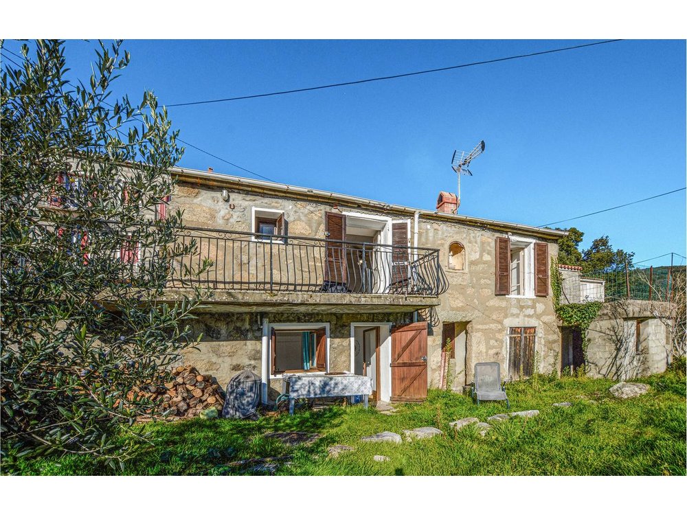 Holiday home in Corse-du-Sud from £57 per night