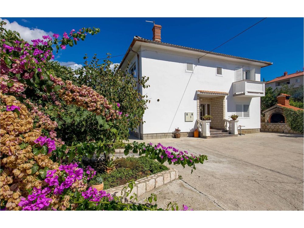 Holiday apartment in Rab from £32 per night