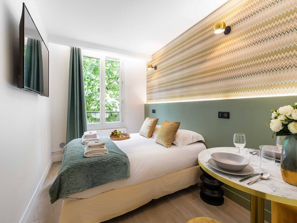 Holiday apartment in Paris from £117 per night