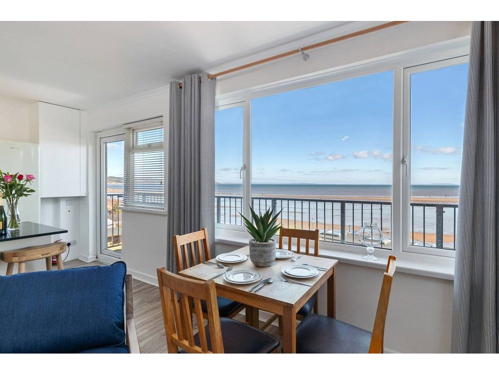 Holiday apartment in South-Wales from £98 per night