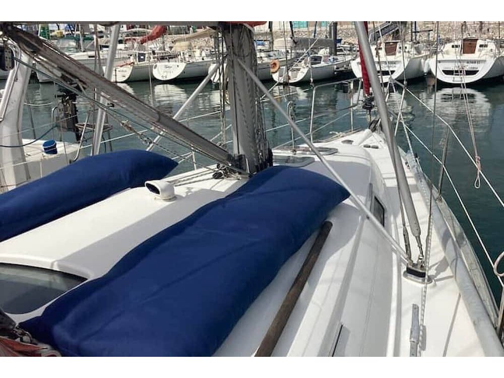 Boat in Lisbon from £74 per night