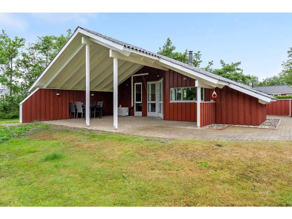 Holiday home in Hemmet from £49 per night