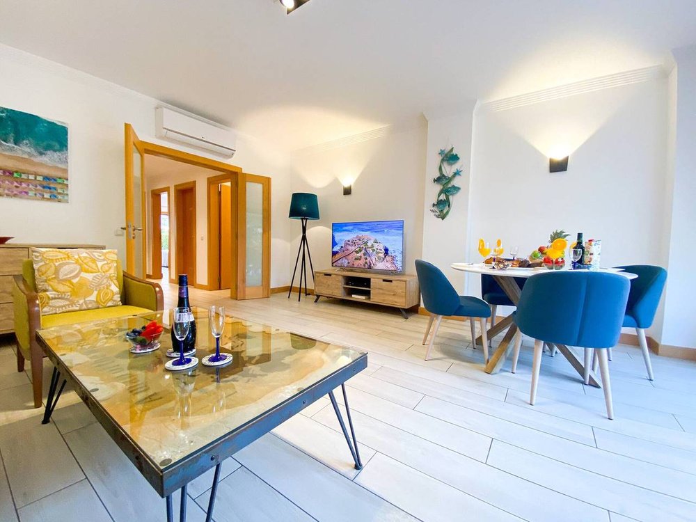 Holiday apartment in Albufeira from £272 per night