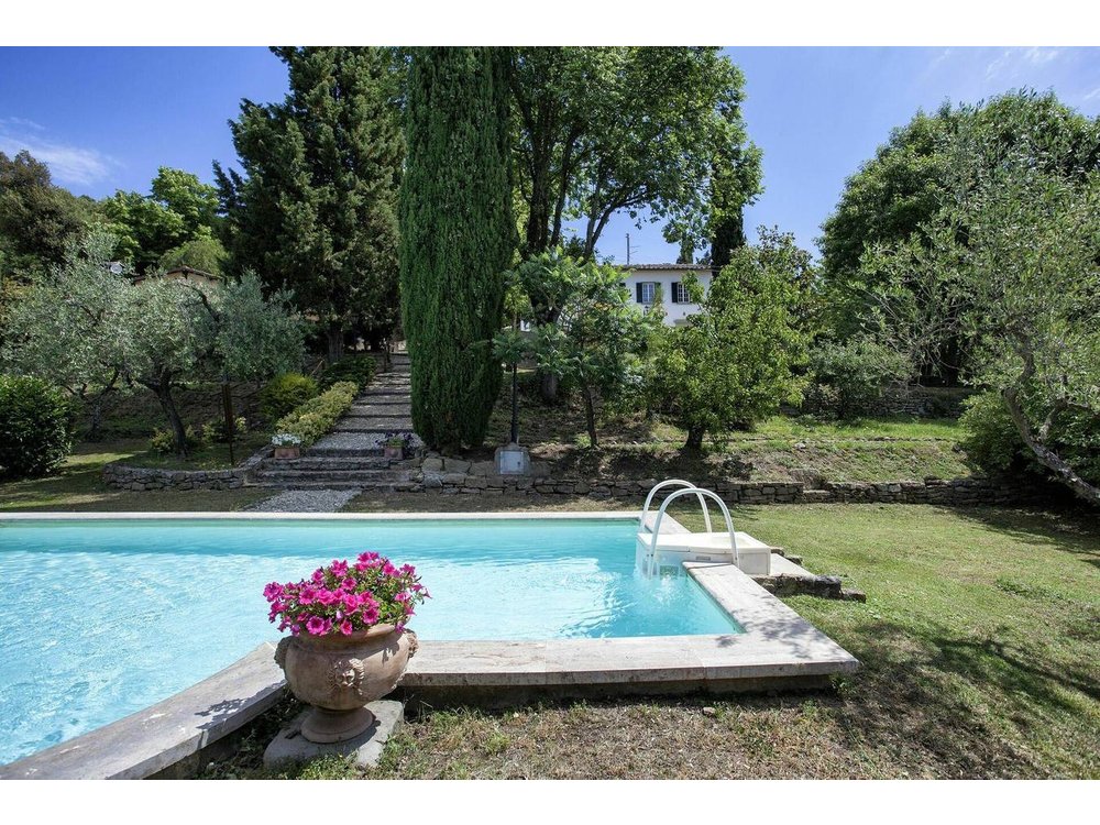 Holiday apartment in Cortona from £183 per night
