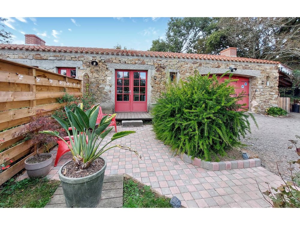 Holiday home in Frossay from £36 per night