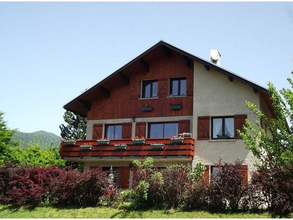 Holiday home in Isère from £44 per night