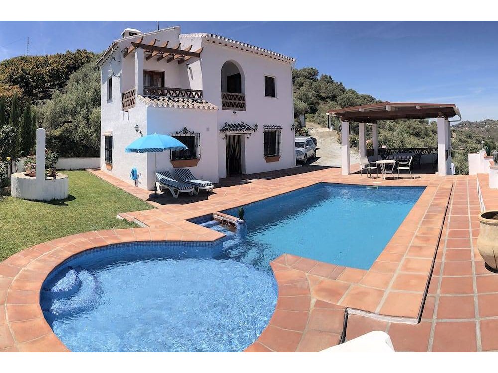 Holiday home in Torrox from £87 per night