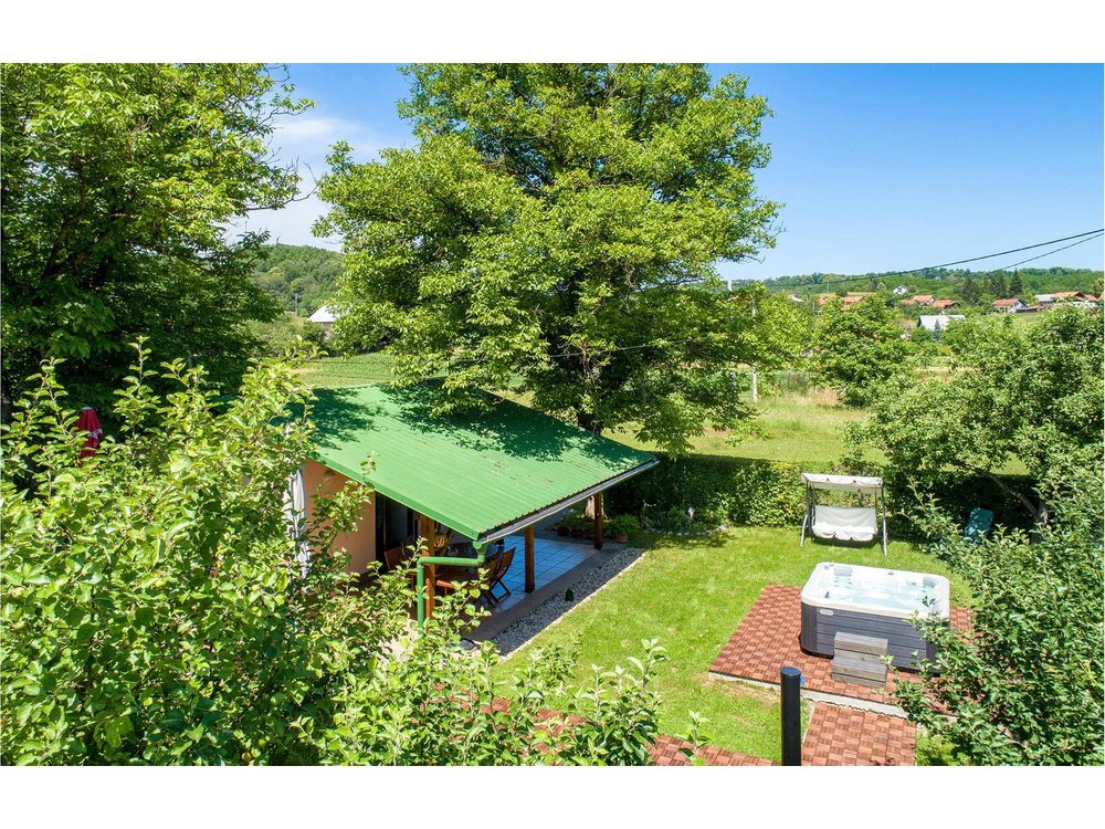 Holiday home in Grad Duga Resa from £54 per night
