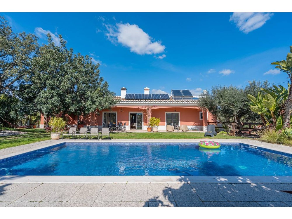 Holiday home in Silves from £274 per night