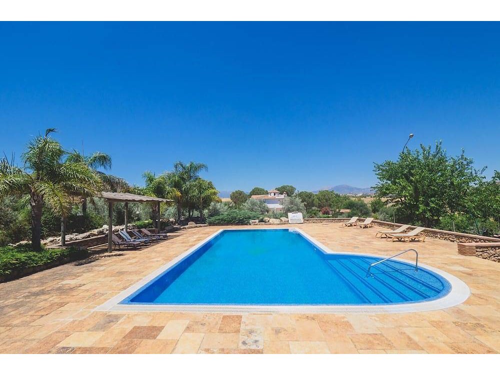 Holiday home in Málaga Province from £345 per night