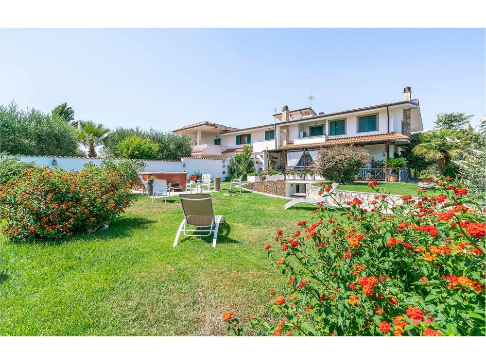 Holiday home in Sabaudia from £131 per night