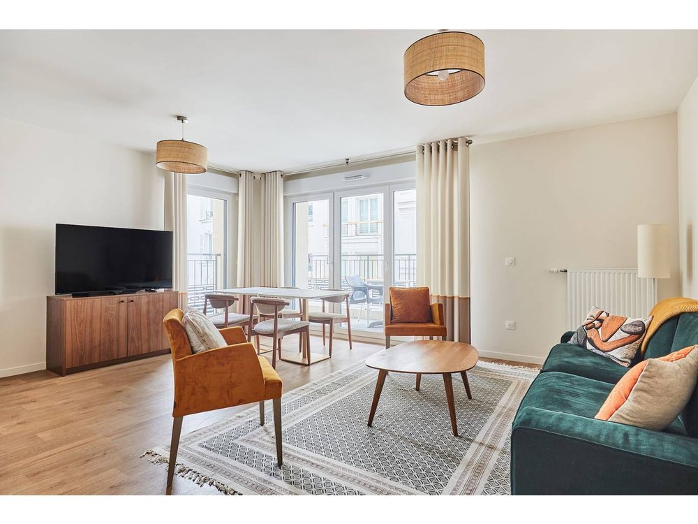 Holiday apartment in Hauts-de-Seine from £238 per night