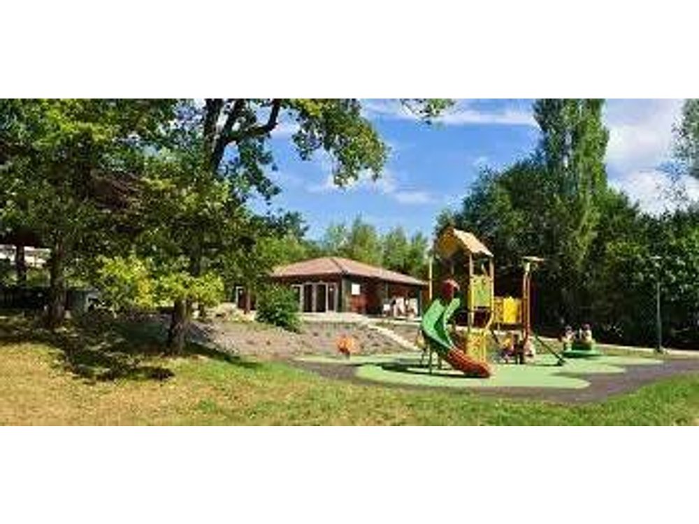 Camping in Ain from £27 per night