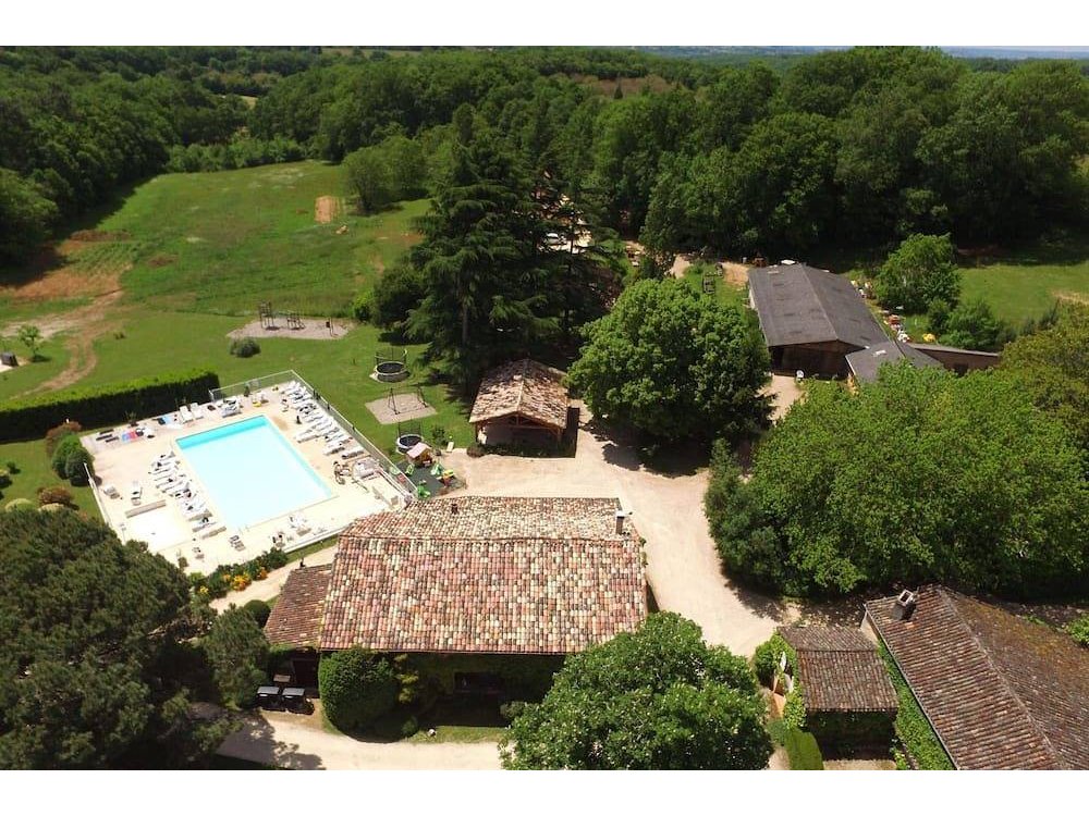 Holiday home in Gavaudun from £116 per night
