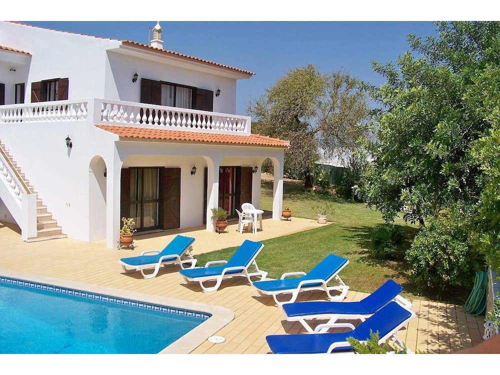 Holiday home in Lagoa from £178 per night