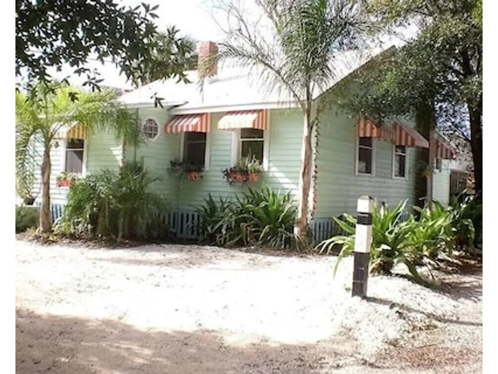 Lighthouse Cottage:modernized But The Memories Are Preserved. Pets. Wifi