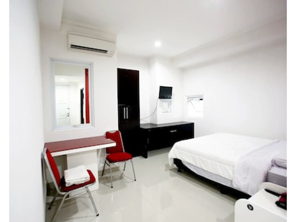 RedDoorz Plus @ Guntur Raya Setiabudi