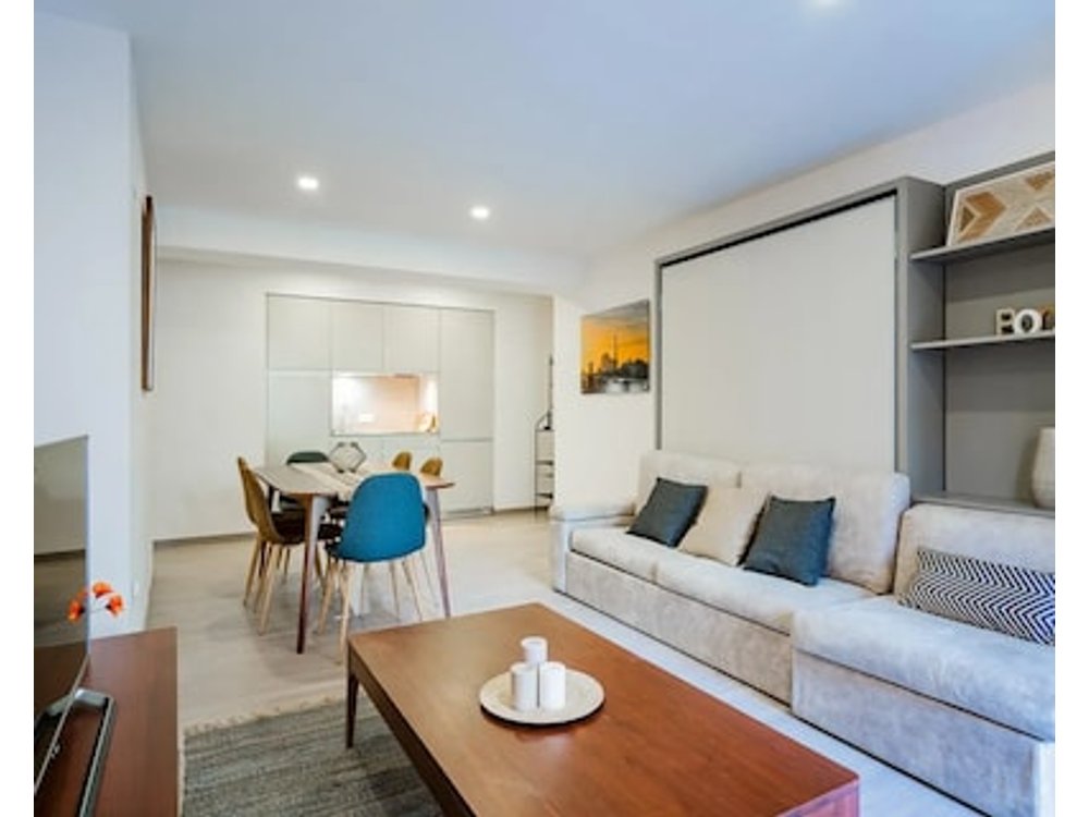 Exclusive quietness in the heart of Madrid with Public Parking Breakfast 2 bathrooms