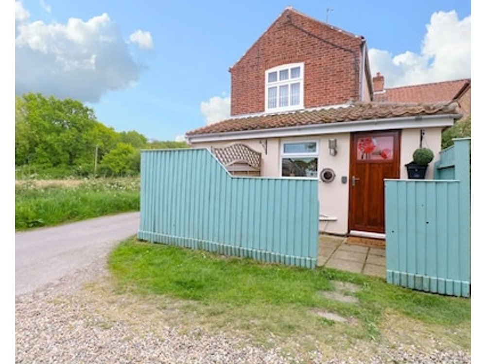 2 Lock Cottages Pet Friendly In East Ruston Ref 914371
