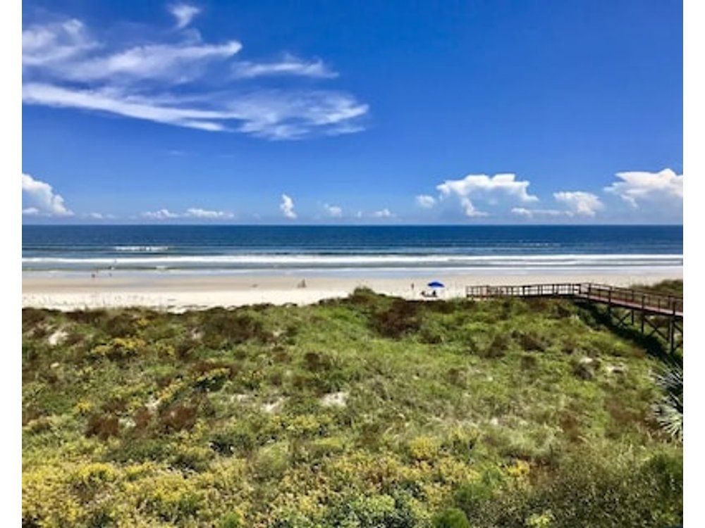 Crescent Beach Oceanfront Getaway Condo!