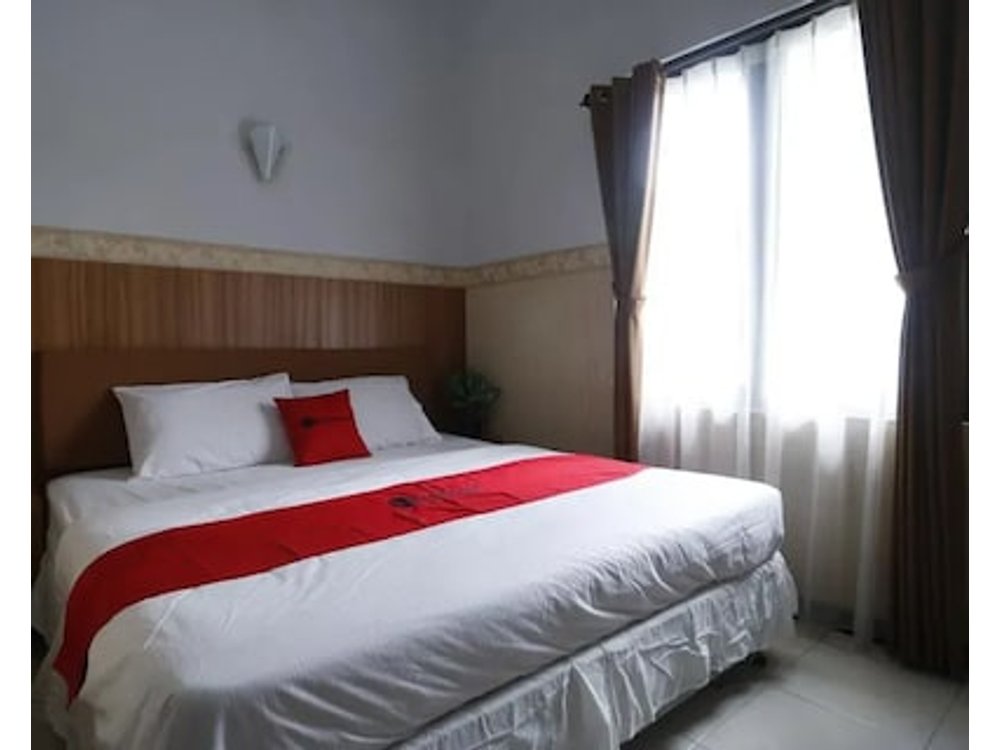 RedDoorz Plus near Undip Tembalang