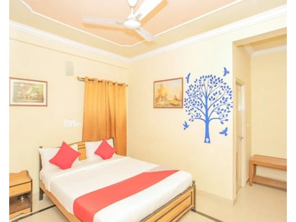 Hotel Compact Green View Near Nexus Mall Koramangala