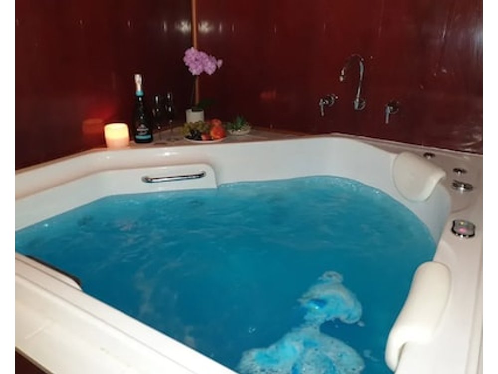 Perfect Cosy Retreat Cottage Russki Country Sauna & Spa Hut