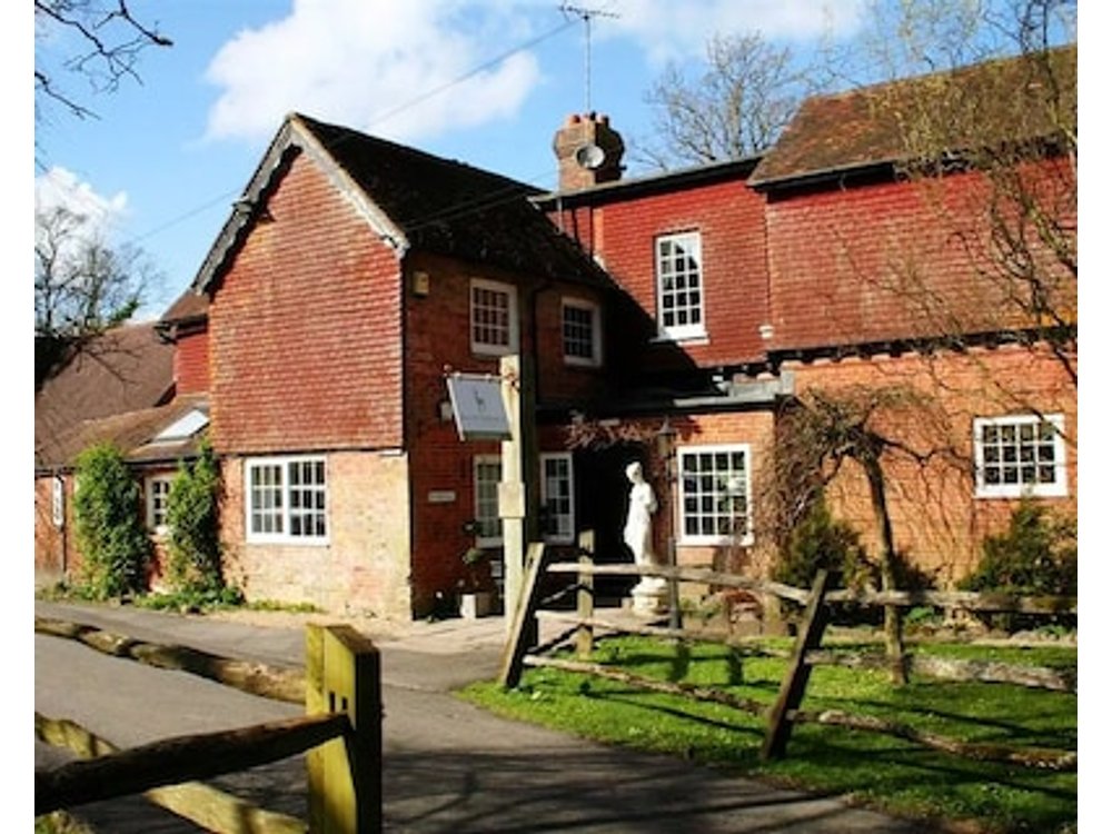 Trivelles Waterhall Country Gatwick Hotel & airport parking