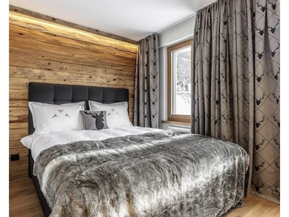 Unique Alpic Style Apartment In The Heart Of Davos