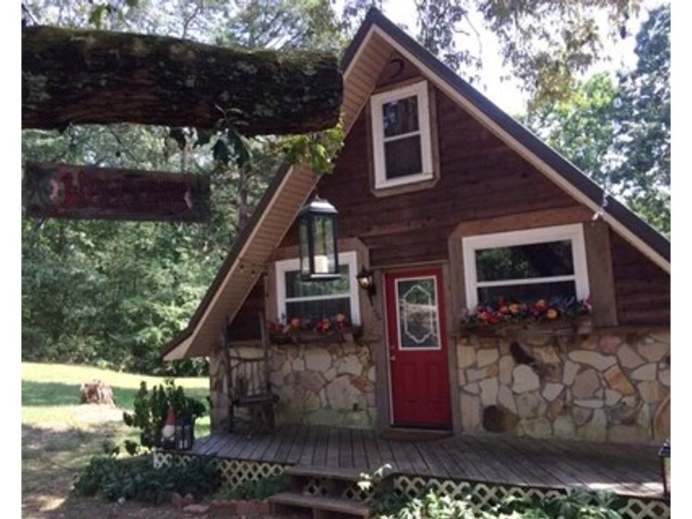 Fabulous Fairytale Cottage In Chickamauga Ga