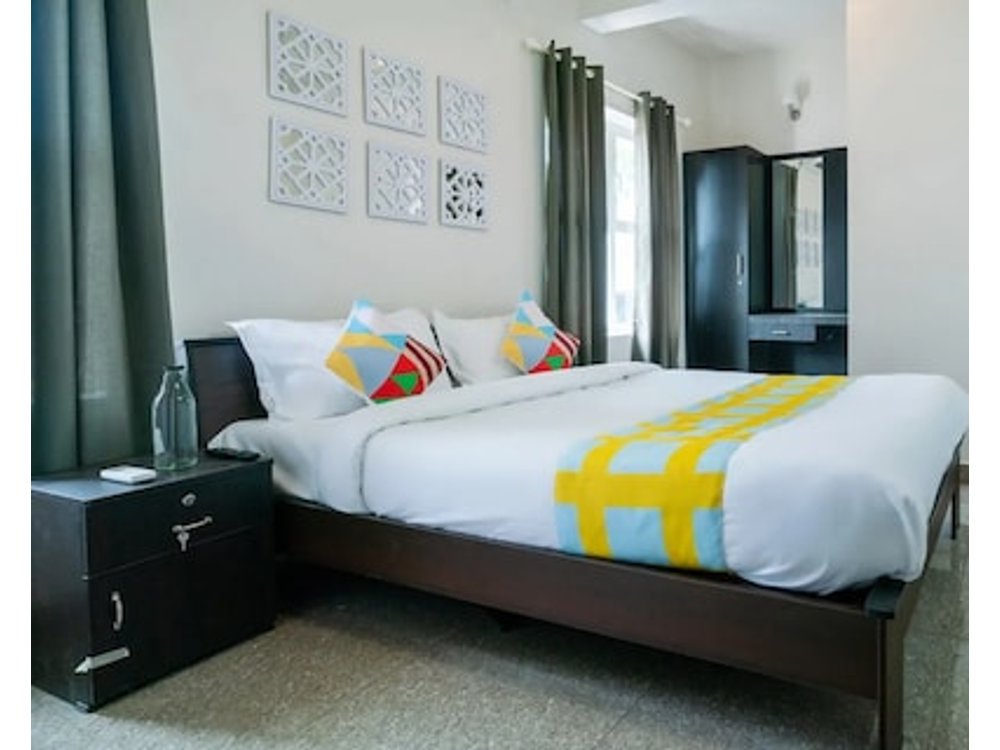 Oyo Home 79053 Elegant Kings Park Residency