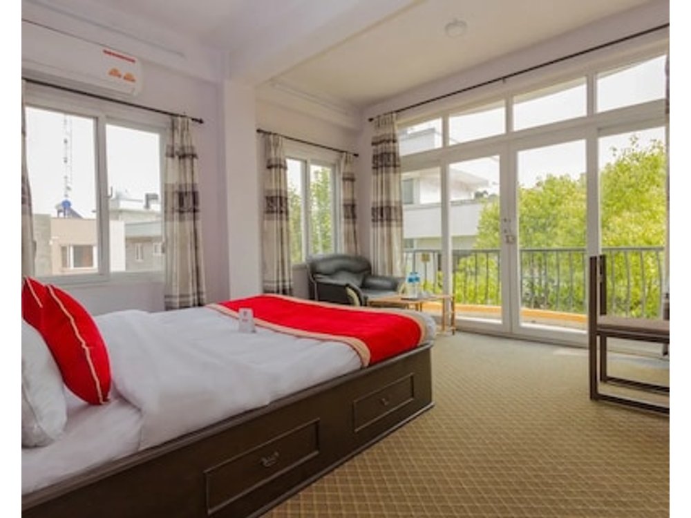 OYO 135 Lost Garden Apartment and Guest House