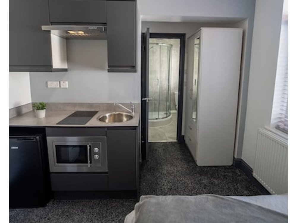 Impeccable 1-bed Studio In Birmingham