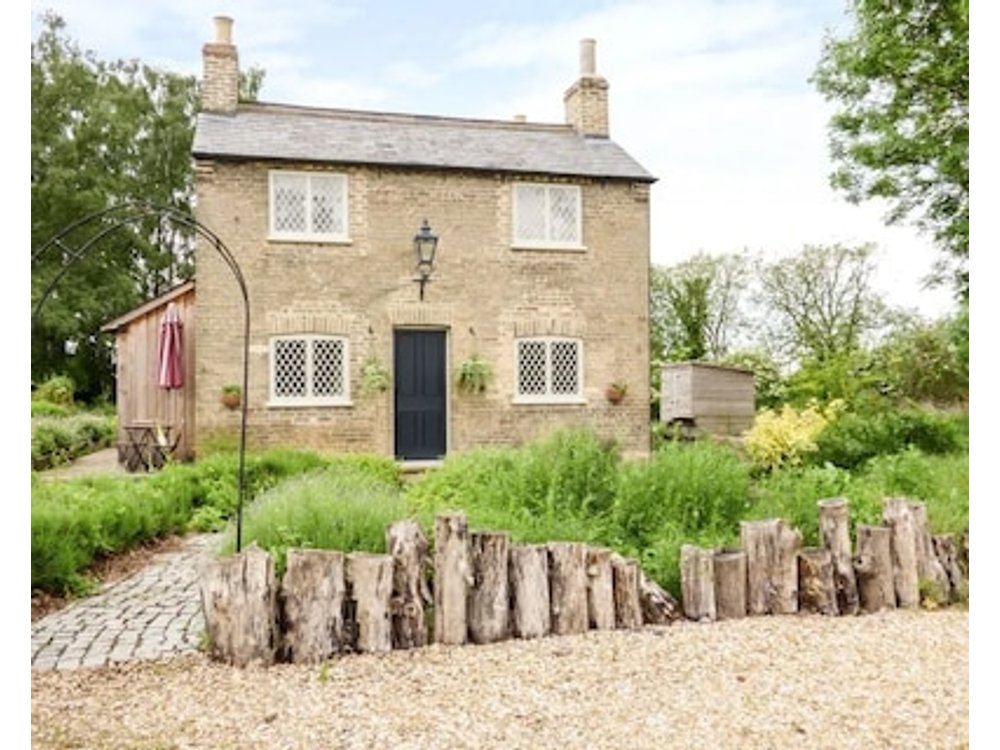 Shortmead Cottage Family Friendly In Biggleswade Ref 23362