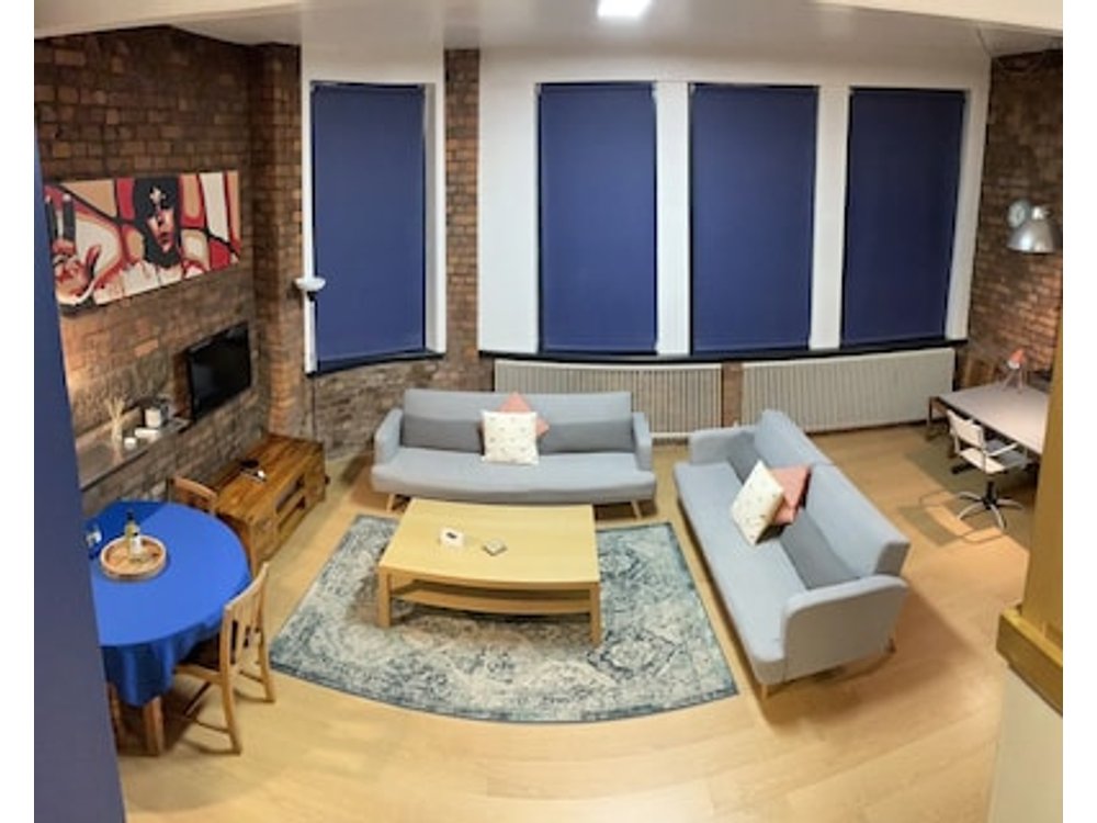 Stylish Open Plan Loft In Manchester City Centre