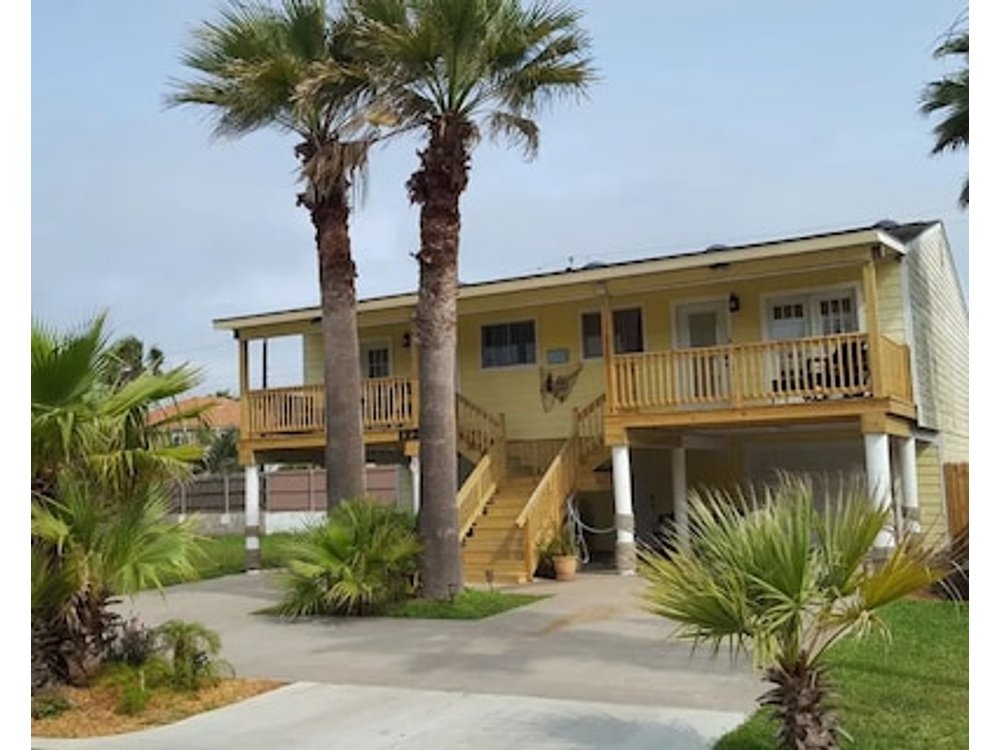 Comfortable And Rustic Beautifully Decorated Cottage Next To The Beach!
