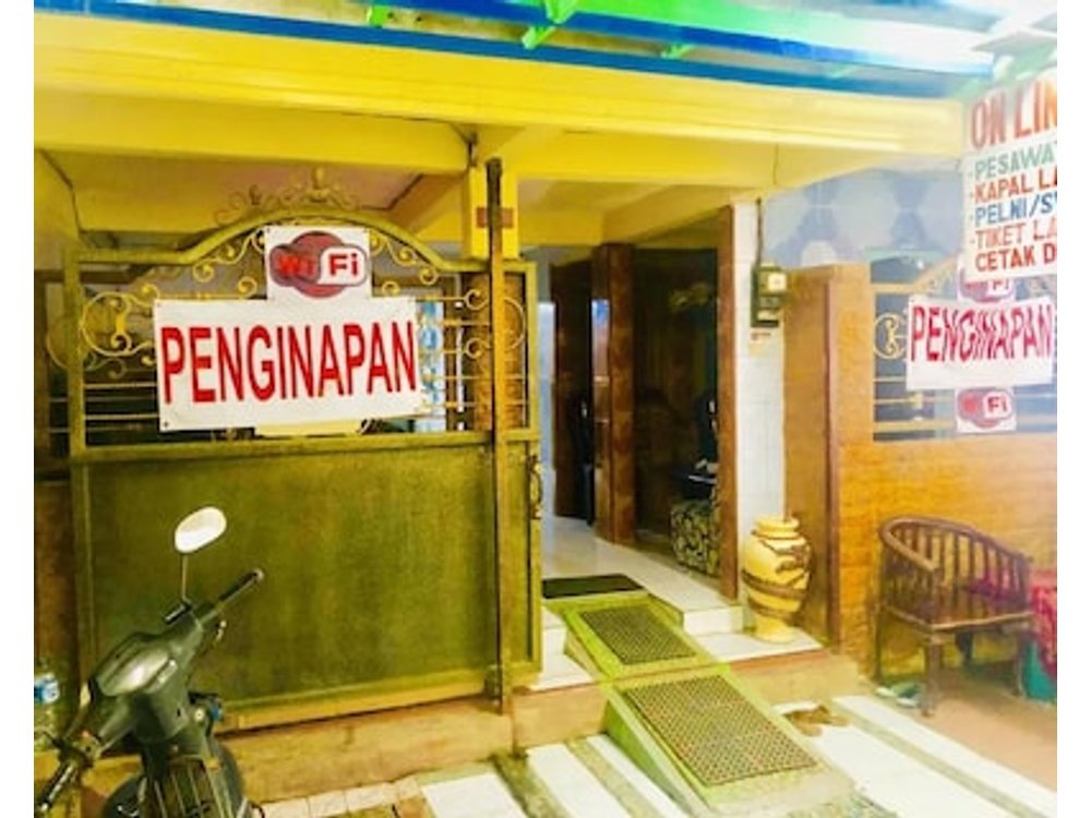 Dharmawati Homestay Syariah at Terminal Purabaya