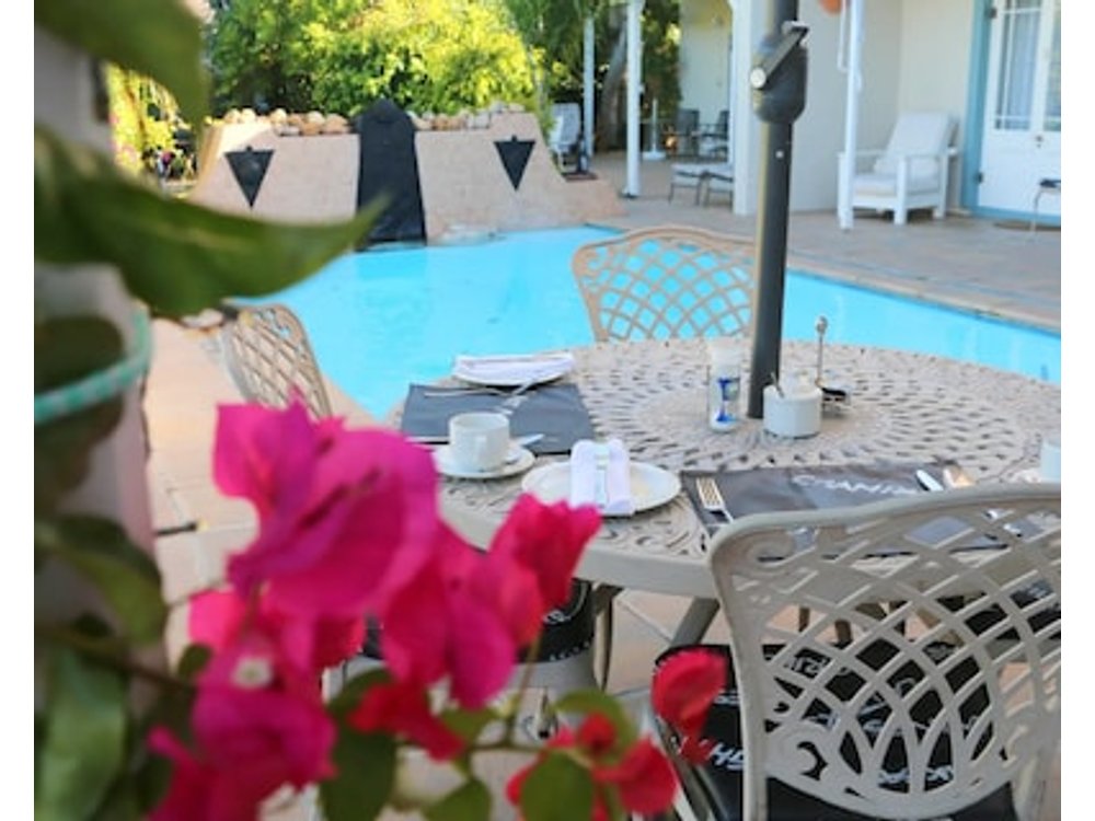 Paradiso Guesthouse & Self-catering Cottage