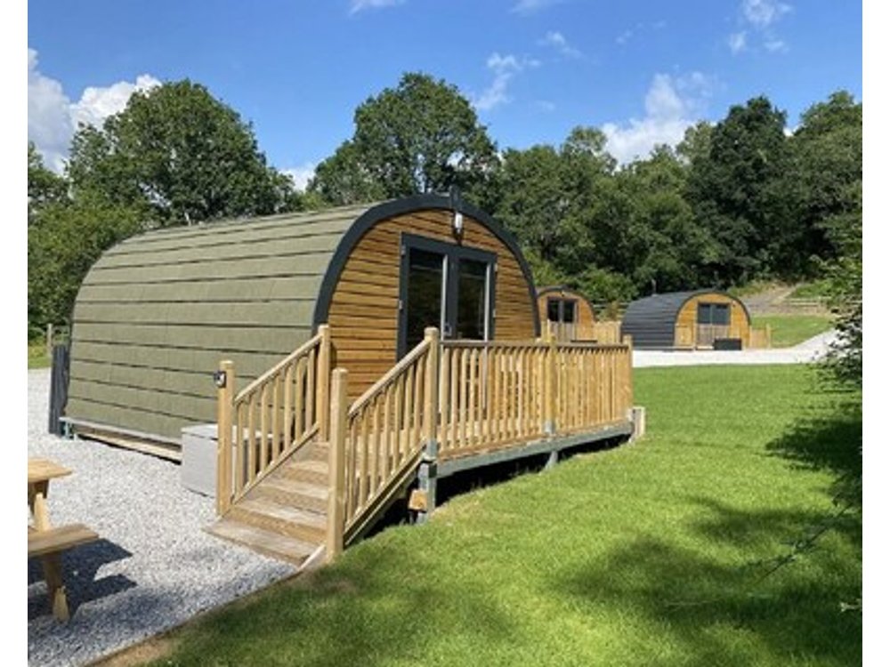 Wonky Pod 8 (pet Free) - A Glamping Pod That Sleeps 2 Guests In 1 Bedroom