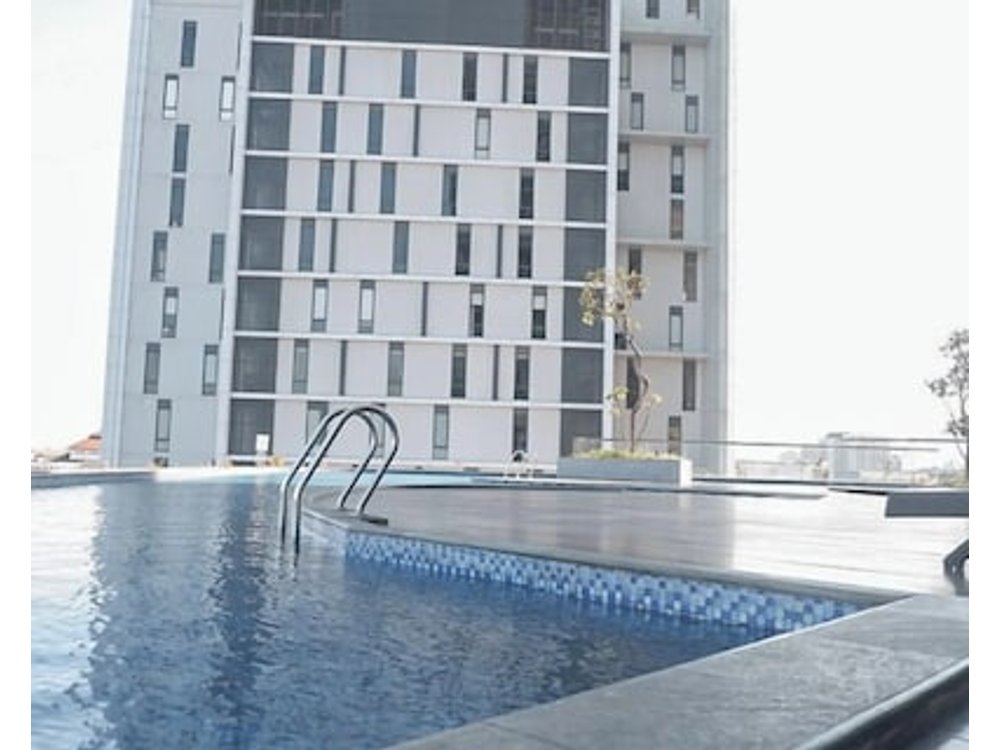 2Br Near Marvell City Mall At Linden Apartment
