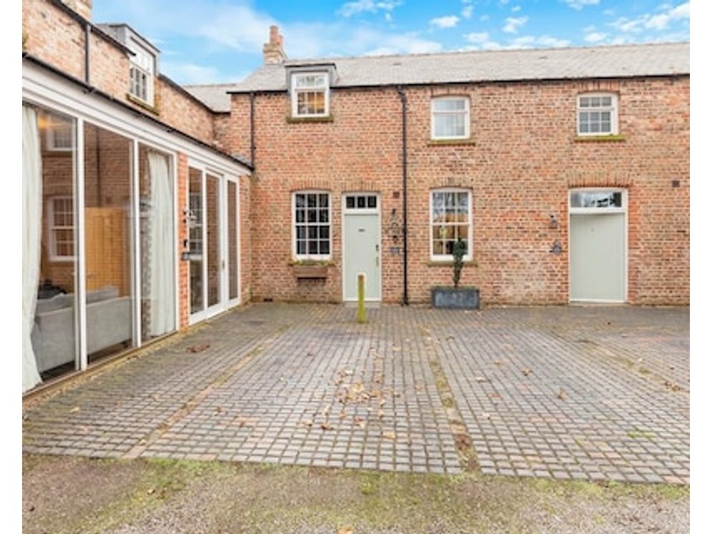 Pass The Keys | No. 3 - Lime Tree Cottage