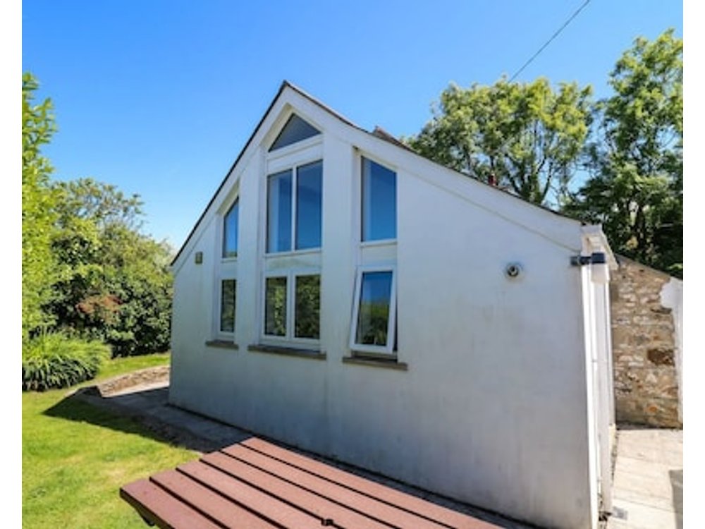 Tegfan Pet Friendly Country Holiday Cottage In Dinas Cross
