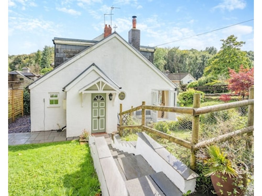 2 Bedroom Accommodation In Rudry Near Cardiff