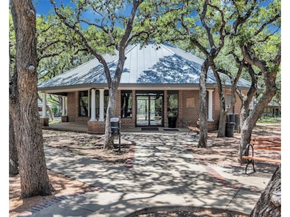 Spacious 4-bedroom House With Wifi Ac In Beautiful San Antonio