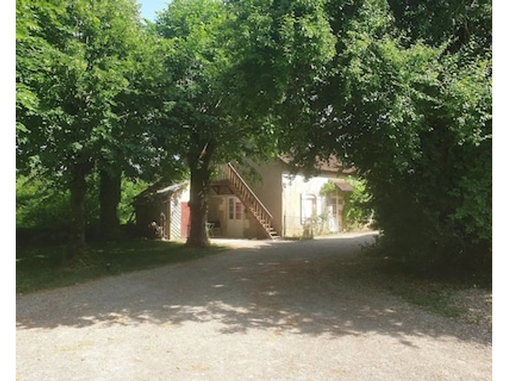 La Casa Daugy à Farges Proche De Avord Et Bourges En Gite De 2 à 8 Personnes