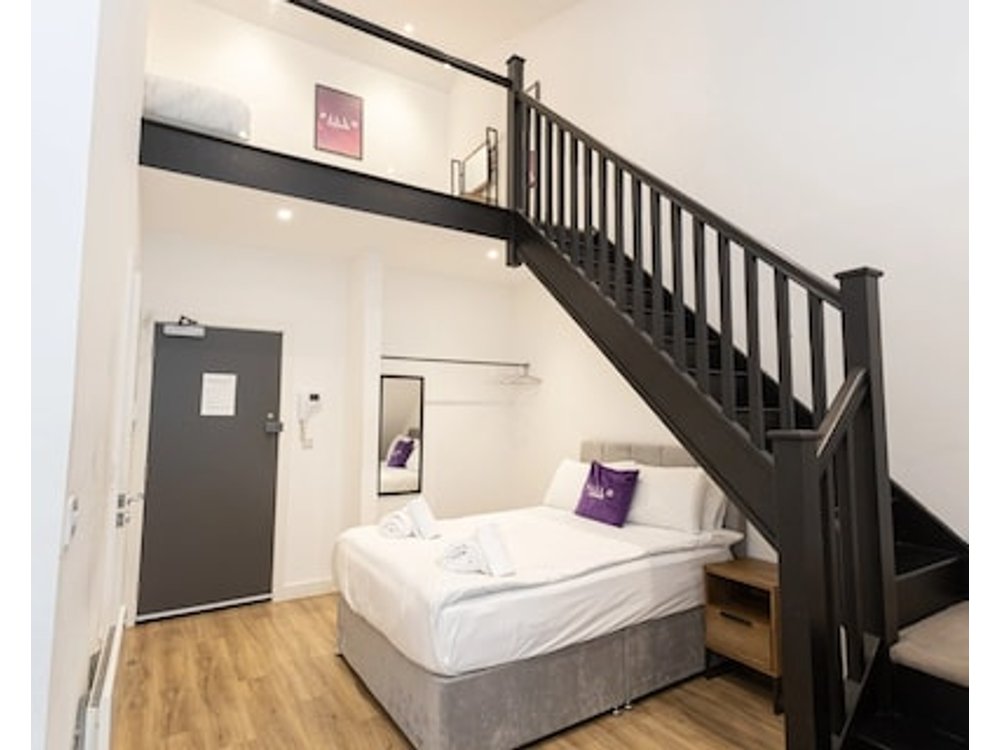 Modern And Spacious Duplex In Manchester City Centre