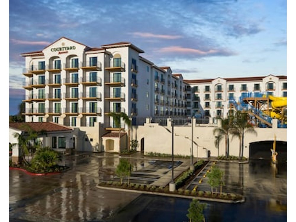 Courtyard by Marriott Anaheim Theme Park Entrance