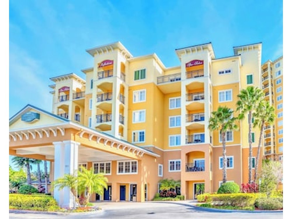 Upstay: Family-Friendly Getaway with Spa & Pool